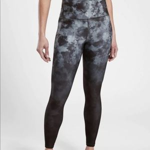 Athleta Elation Printed 7/8 Tight
